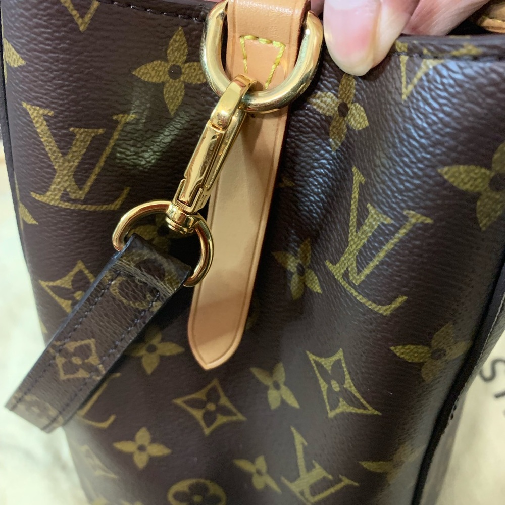 Louis Vuitton Montaigne MM SOLD 🍀🍀🍀 - Picture 3 of 14